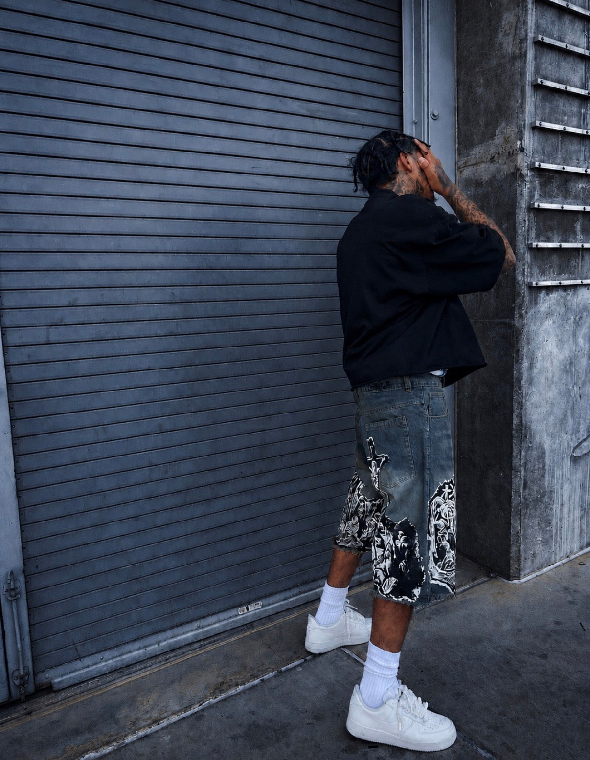 WAR JORTS - REMASTERED worn detail view